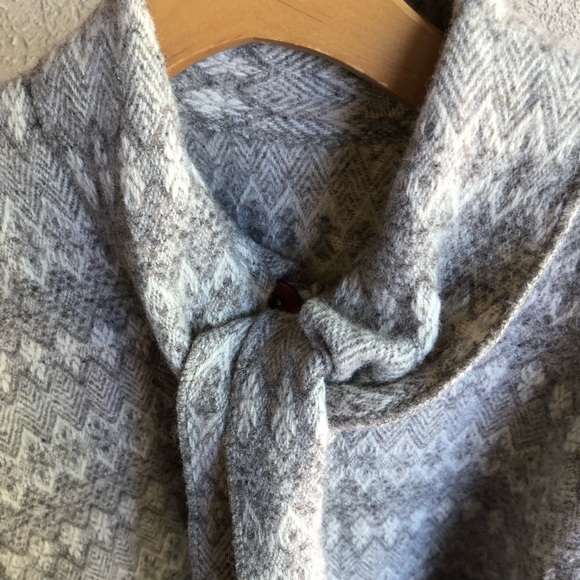 Wool Cropped Fringed Cape One Size Western, Bohemian - Picture 2 of 7